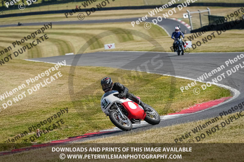 cadwell park;cadwell park photographs;cadwell trackday photographs;enduro digital images;event digital images;eventdigitalimages;peter wileman photography;racing digital images;trackday digital images;trackday photos